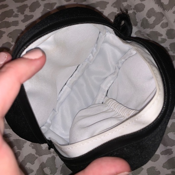 Apple Rosegold Beats Solo3 Wireless Headphones - Picture 15 of 16